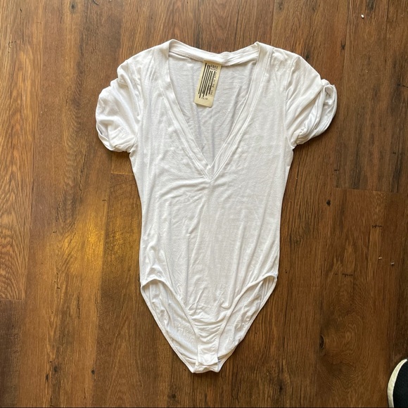 Free people white V neck bodysuit - Picture 1 of 4